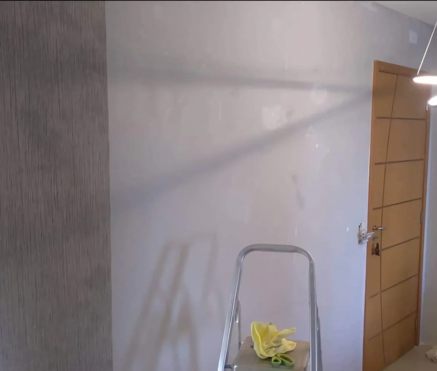 Pintura de imóvel em Tijucopava, Guarujá, pela RP Pinturas